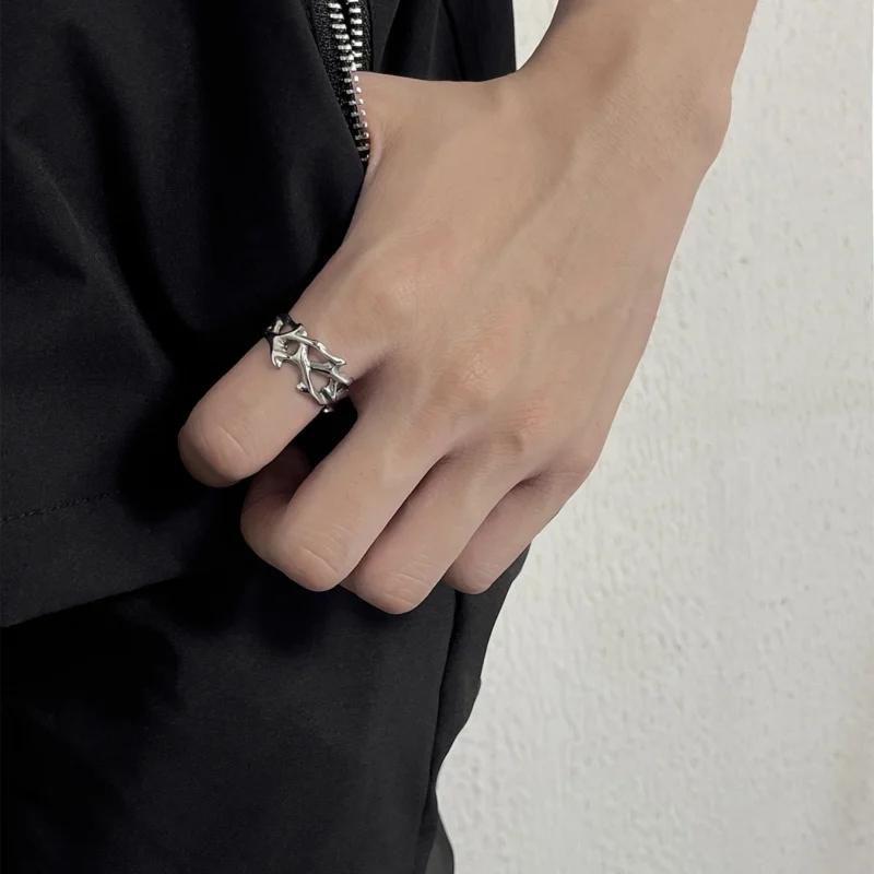 HOLLOW THORN RING - Image 6