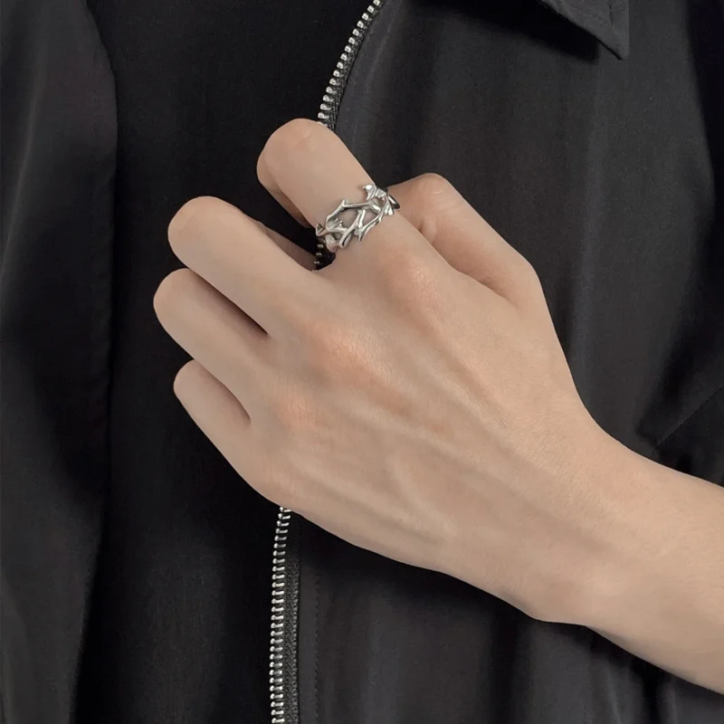 HOLLOW THORN RING - Image 5