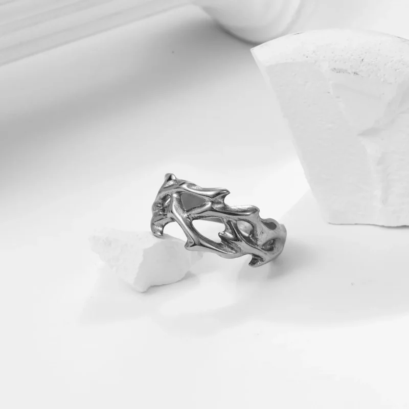 HOLLOW THORN RING - Image 4